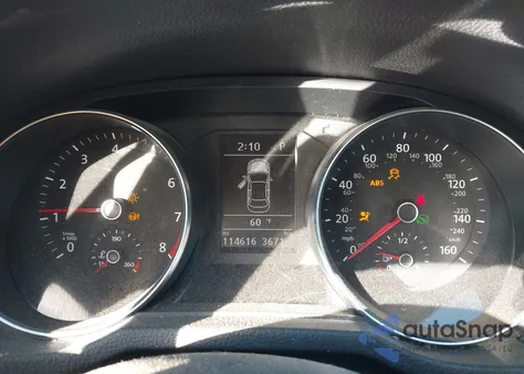 2018 Volkswagen Passat 2.0T R-Line/2.0T S z USA, uszkodzony, nr VIN 1VWAA7A37JC003218